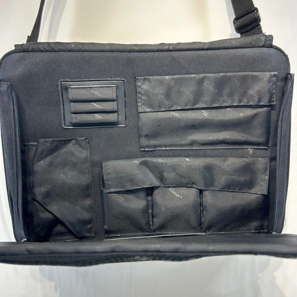 Targus Corporate Goth Laptop Briefcase Messenger Bag Black Techwear Utilitarian
